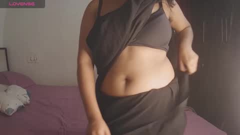 Snapshot of imlovelyrose chatting on 10.12.25 ROSE online show from 10.12.25