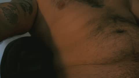 Snapshot of imnothuman22 chatting on 10.06.25 imnothuman22 online show from 10.06.25