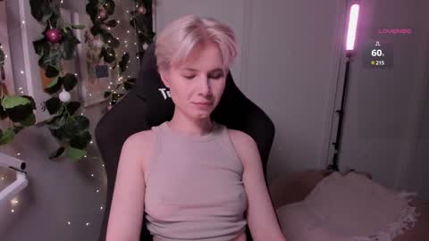 Mia online show from 01.11.25