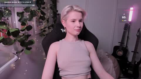 Mia online show from 02.04.25