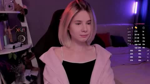 Mia online show from 02.22.26