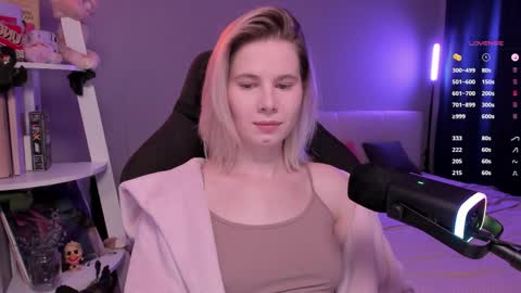 Mia online show from 04.05.26