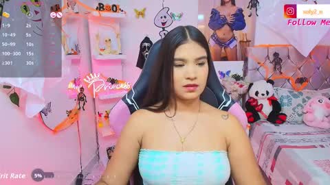 Snapshot of imsofy_1 chatting on 10.17.25 sofy online show from 10.17.25