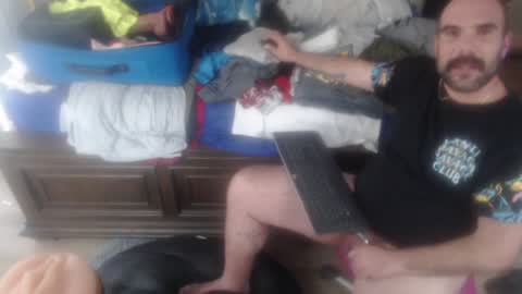 I use to be imeverythingandnothing online show from 12.05.24