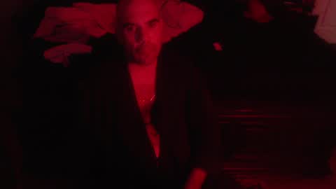 I use to be imeverythingandnothing online show from 12.17.24