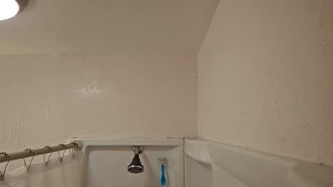 imthomas_ online show from 10.03.25