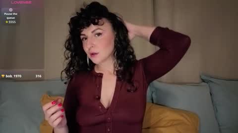 Snapshot of inakush chatting on 11.11.25 Ina Kush online show from 11.11.25