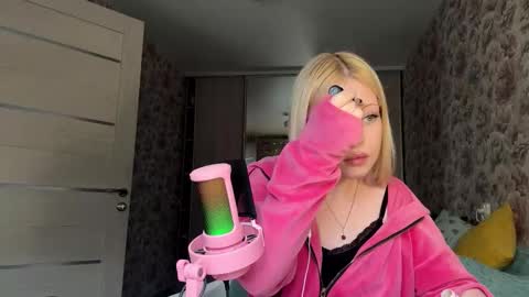 Lola online show from 02.20.26