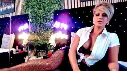 inanna_ishtar1 online show from 10.14.25