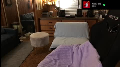 Snapshot of incognitoqueen chatting on 12.25.24 Carter online show from 12.25.24