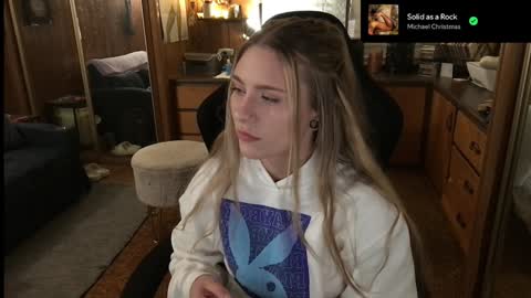 Snapshot of incognitoqueen chatting on 12.27.24 Carter online show from 12.27.24