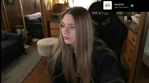 Snapshot of incognitoqueen chatting on 12.28.24 Carter online show from 12.28.24