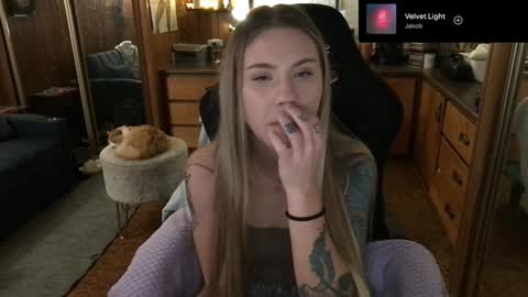 Snapshot of incognitoqueen chatting on 12.31.24 Carter online show from 12.31.24