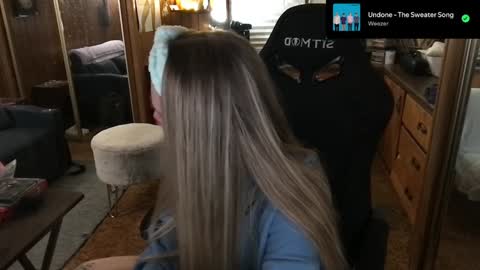 Snapshot of incognitoqueen chatting on 01.02.25 Carter online show from 01.02.25