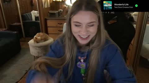 Snapshot of incognitoqueen chatting on 01.05.25 Carter online show from 01.05.25