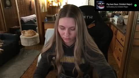 Snapshot of incognitoqueen chatting on 01.11.25 Carter online show from 01.11.25