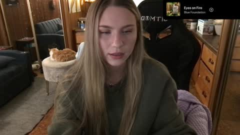 Snapshot of incognitoqueen chatting on 01.14.25 Carter online show from 01.14.25