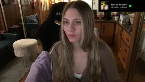 Snapshot of incognitoqueen chatting on 01.22.25 Carter online show from 01.22.25