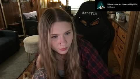 Snapshot of incognitoqueen chatting on 01.24.25 Carter online show from 01.24.25