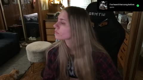 Snapshot of incognitoqueen chatting on 01.26.25 Carter online show from 01.26.25