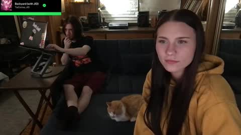 Snapshot of incognitoqueen chatting on 09.16.25 Carter online show from 09.16.25