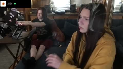 Snapshot of incognitoqueen chatting on 09.18.25 Carter online show from 09.18.25