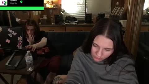 Snapshot of incognitoqueen chatting on 10.02.25 Carter online show from 10.02.25