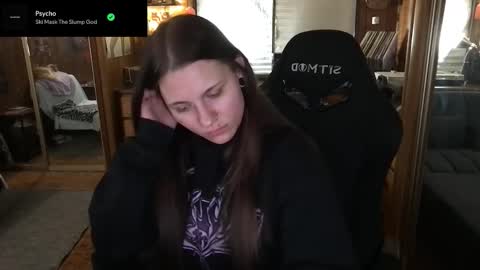 Snapshot of incognitoqueen chatting on 10.27.25 Carter online show from 10.27.25