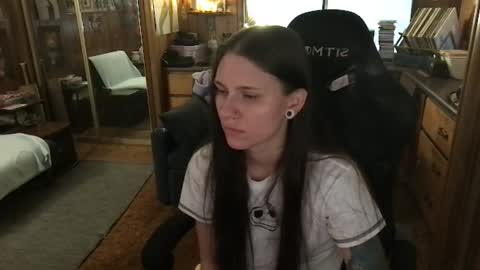 Snapshot of incognitoqueen chatting on 06.17.26 Carter online show from 06.17.26