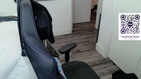 incomingtease online show from 02.10.26