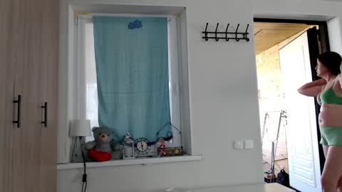 Snapshot of increible_della chatting on 05.19.26 Della online show from 05.19.26