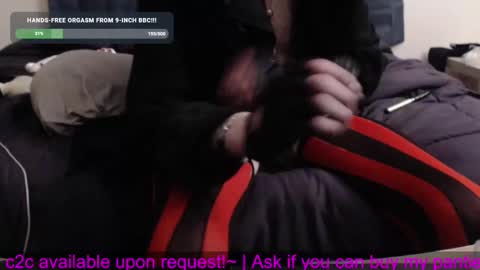 Snapshot of incubussy_x chatting on 01.05.25 Incubussy X online show from 01.05.25