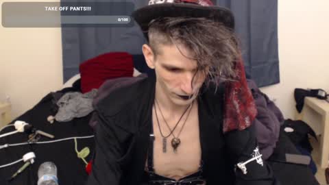Snapshot of incubussy_x chatting on 01.12.25 Incubussy X online show from 01.12.25
