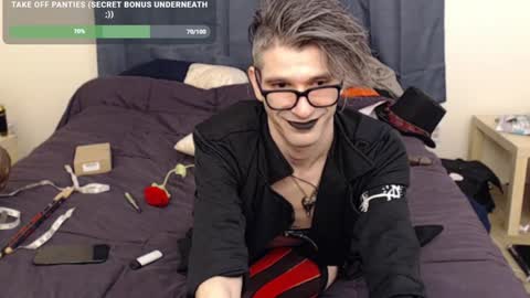 Snapshot of incubussy_x chatting on 01.15.25 Incubussy X online show from 01.15.25