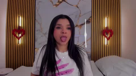 Indi Catalina online show from 04.06.26