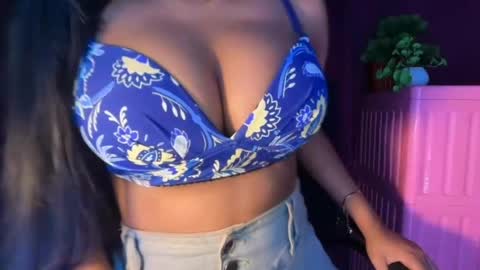 Raya  online show from 04.18.26