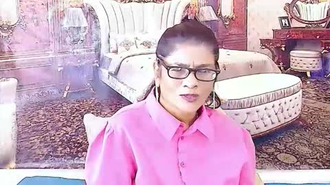 Snapshot of indianallure chatting on 05.11.26 Femiez online show from 05.11.26