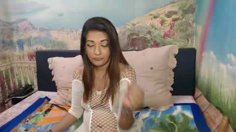 Alisha online show from 10.04.25