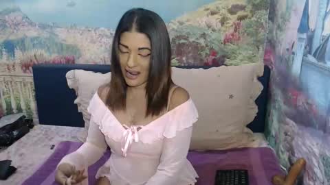Alisha online show from 11.05.25
