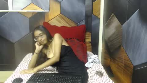 Snapshot of indianarmani chatting on 01.24.25 Armani online show from 01.24.25