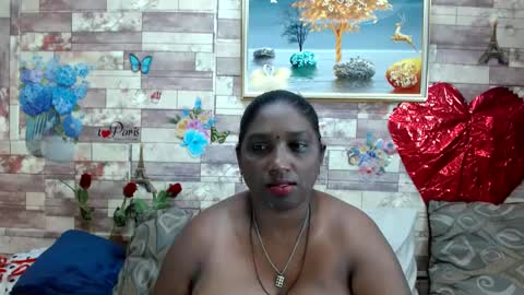 Snapshot of indianblue3 chatting on 02.04.25 tracy online show from 02.04.25