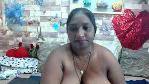 Snapshot of indianblue3 chatting on 02.20.25 tracy online show from 02.20.25