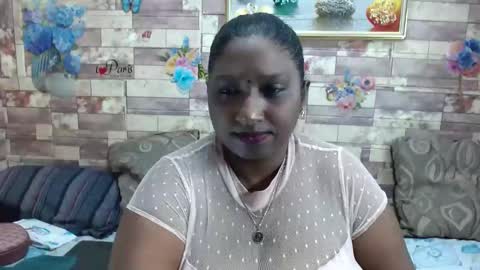 Snapshot of indianblue3 chatting on 09.09.25 tracy online show from 09.09.25
