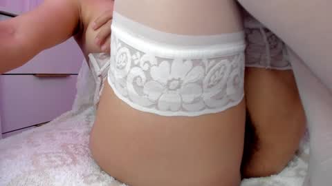 Snapshot of indiancutie_ chatting on 12.27.24 MIA online show from 12.27.24