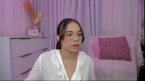 Snapshot of indiancutie_ chatting on 01.19.25 MIA online show from 01.19.25