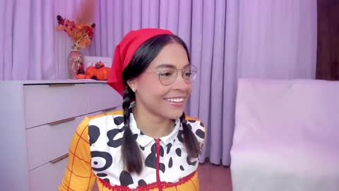 Snapshot of indiancutie_ chatting on 10.04.25 MIA online show from 10.04.25