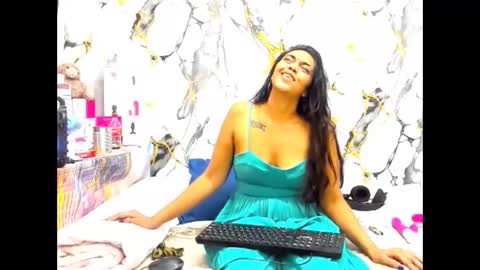 Snapshot of indiandesire4u69 chatting on 04.30.26 Lia online show from 04.30.26