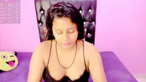 Snapshot of indianflame chatting on 02.23.25 PARADISEQUEEN online show from 02.23.25