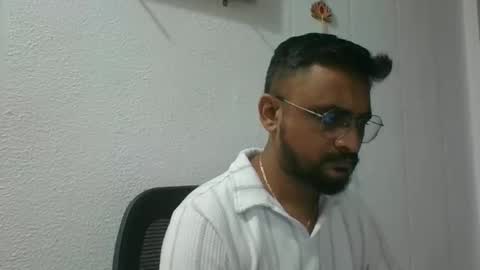 Snapshot of indianlover1433 chatting on 10.30.25 Indian lover online show from 10.30.25