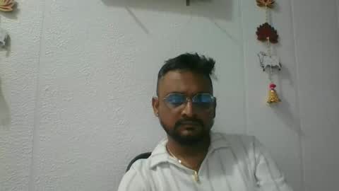 Snapshot of indianlover1433 chatting on 11.03.25 Indian lover online show from 11.03.25